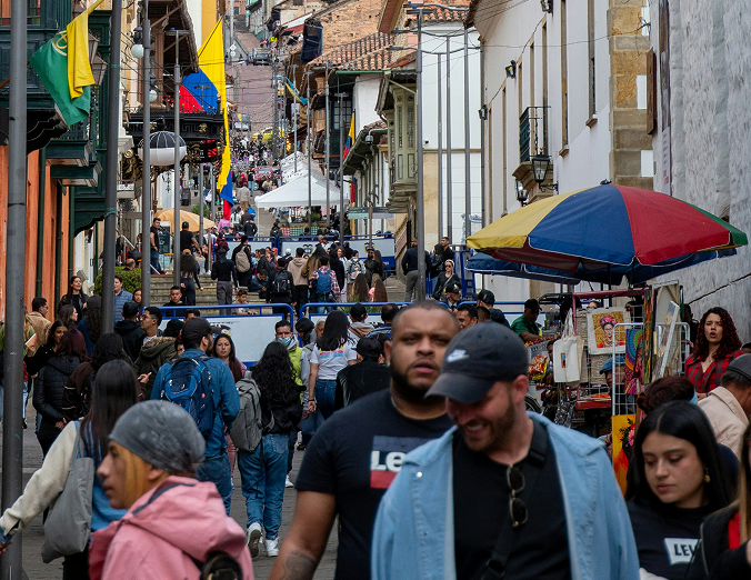 Bogotá: A bus stop becomes a gateway to healthier eating